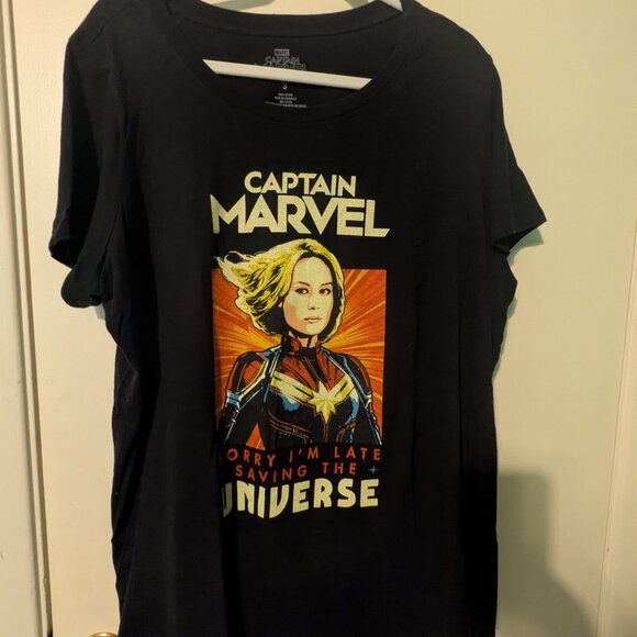 Marvel t shirt Captain Marvel Torrid Size 3 - Picture 1 of 5
